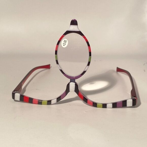 0996 Makeup Cosmetic 3.00 Flip Magnifying Glasses For Precision Application N… - Picture 3 of 5